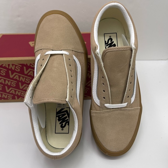 Vans Women's Beige and White Sneakers Old Skool
Sesame/Gum
VN0A38G1QA2 Sneakers - Picture 13 of 16